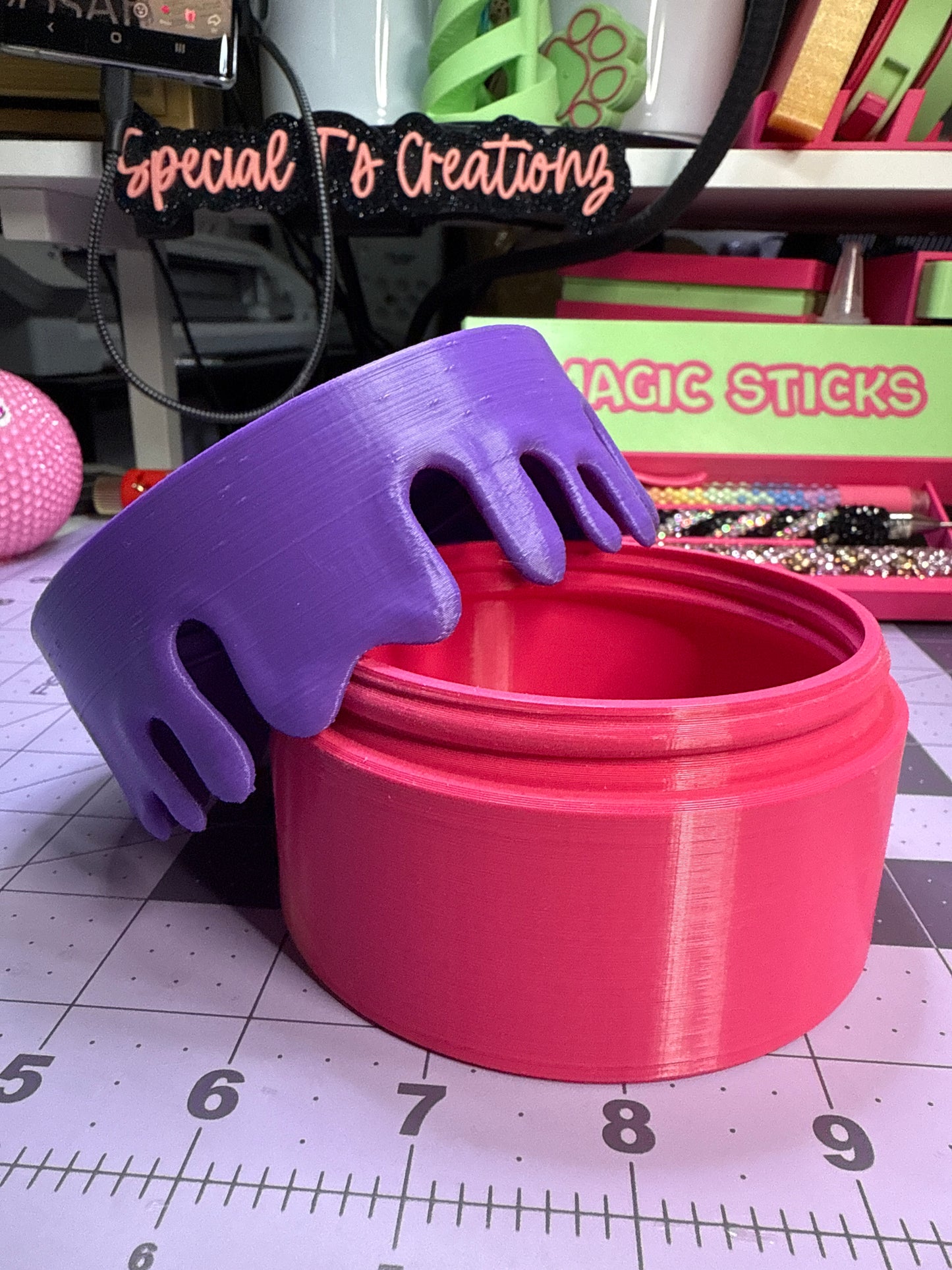 3D Printed - Drippy Container